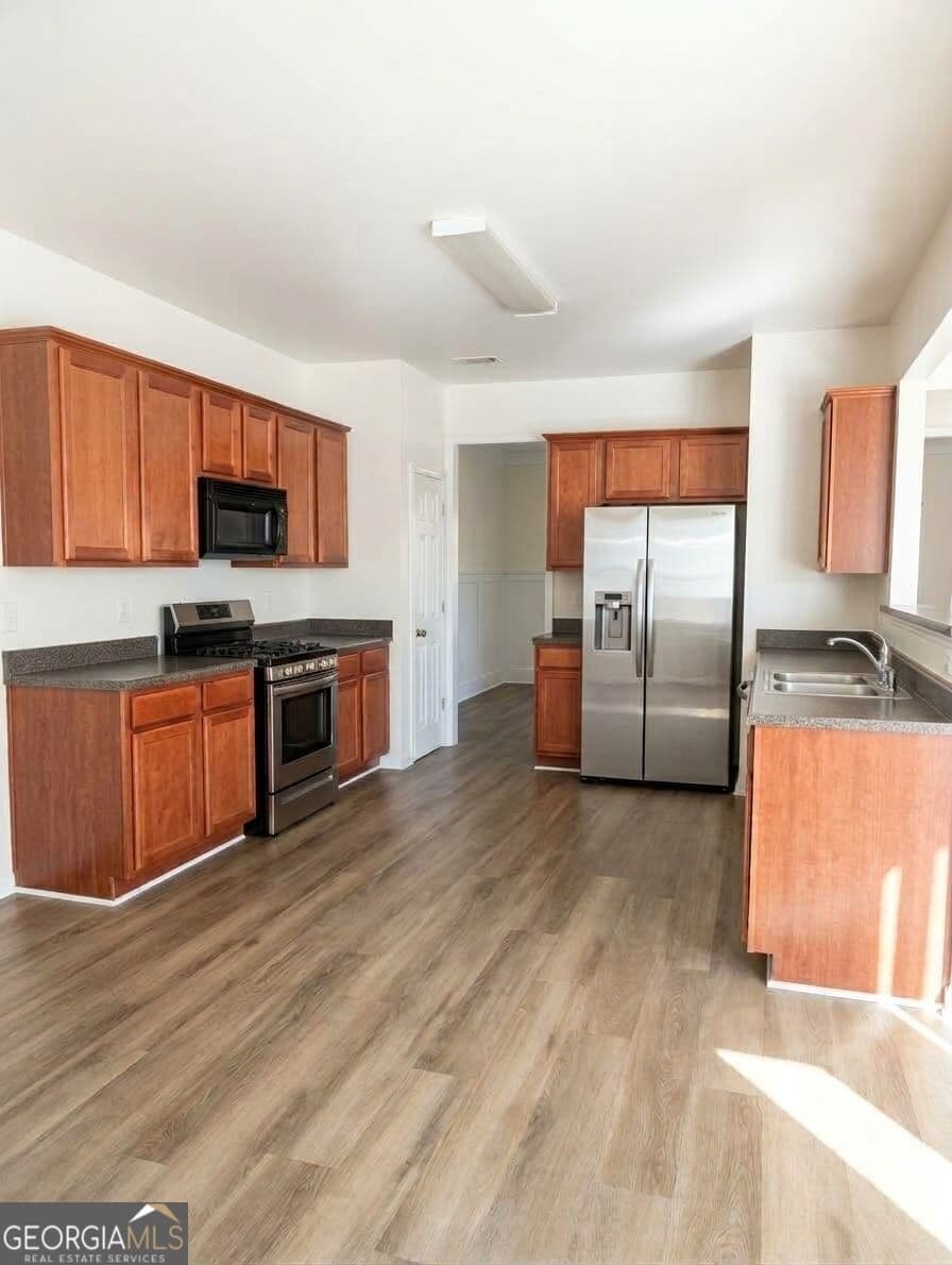 4 bedroom, 2.5 bathroom, 2,140 sq ft single family residence for rent at 3803 Memphis Drive, Suwanee, GA 30024 for $3,350 a month — photo 9