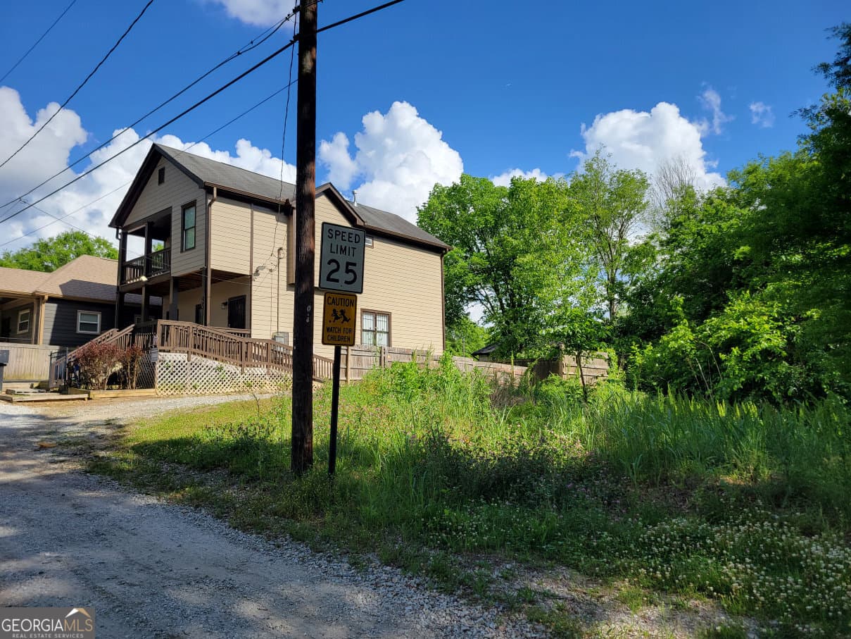 residential lot for sale at 900 Pelham Street, Atlanta, GA 30318 — photo 4