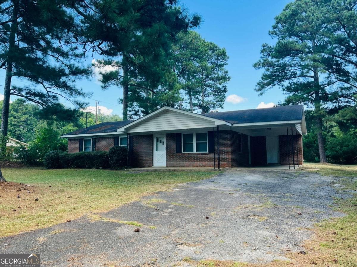 3 bedroom, 2 bathroom, 1,161 sq ft single family residence for rent at 1331 Old Chipley Road, Pine Mountain, GA 31822 for $1,525 a month — photo 1 of 1