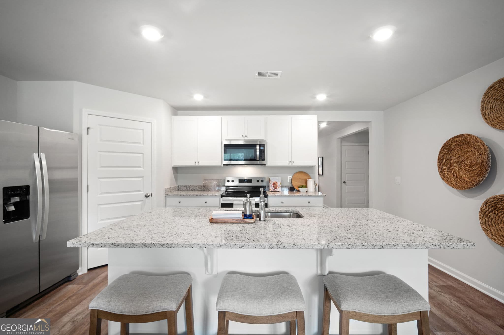 4 bedroom, 2 bathroom, 1,774 sq ft single family residence under contract at 141 Timber Road, Statesboro, GA 30458 — photo 8