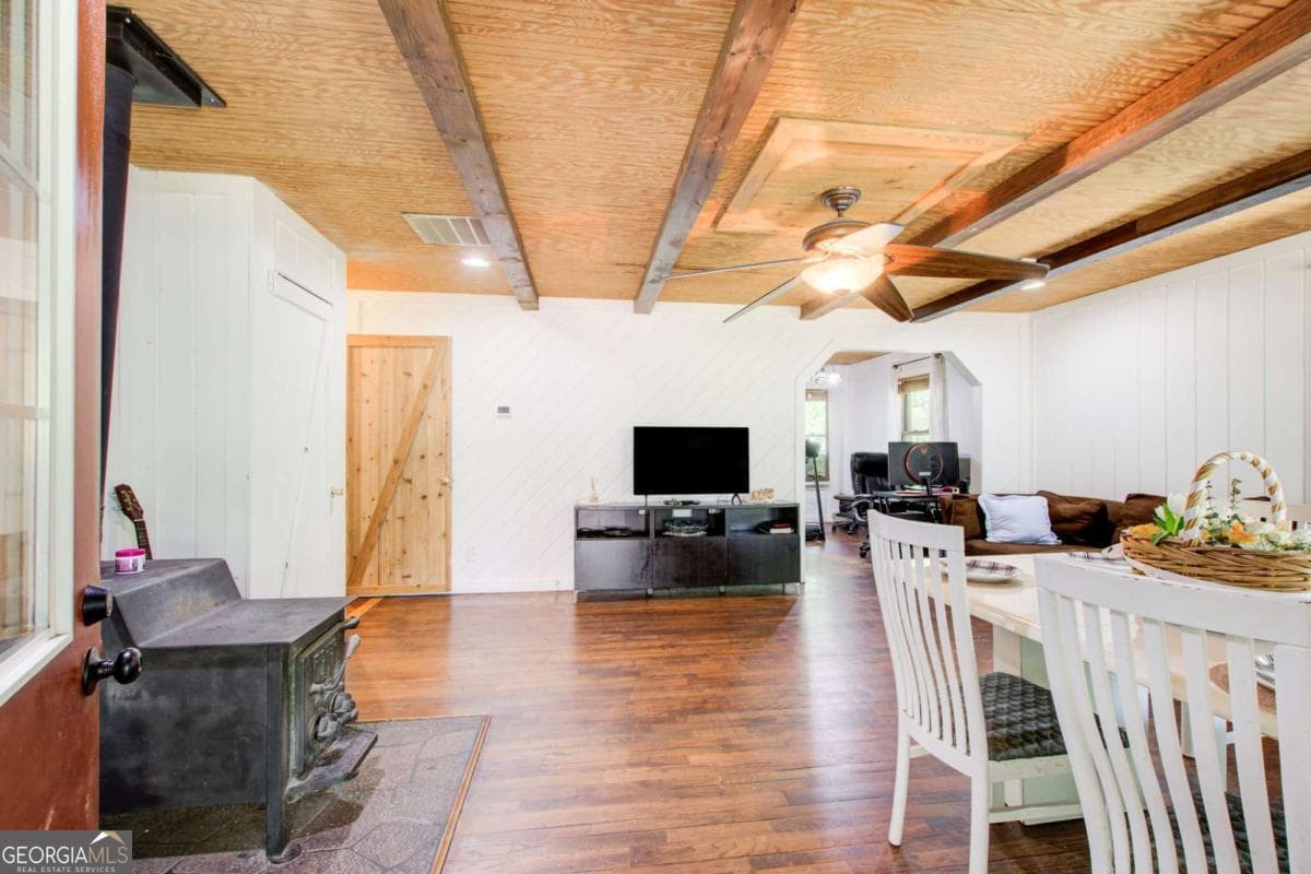 4 bedroom, 3 bathroom, 2,464 sq ft single family residence for sale at 8176 E HIGHWAY 5, Whitesburg, GA 30185 — photo 4