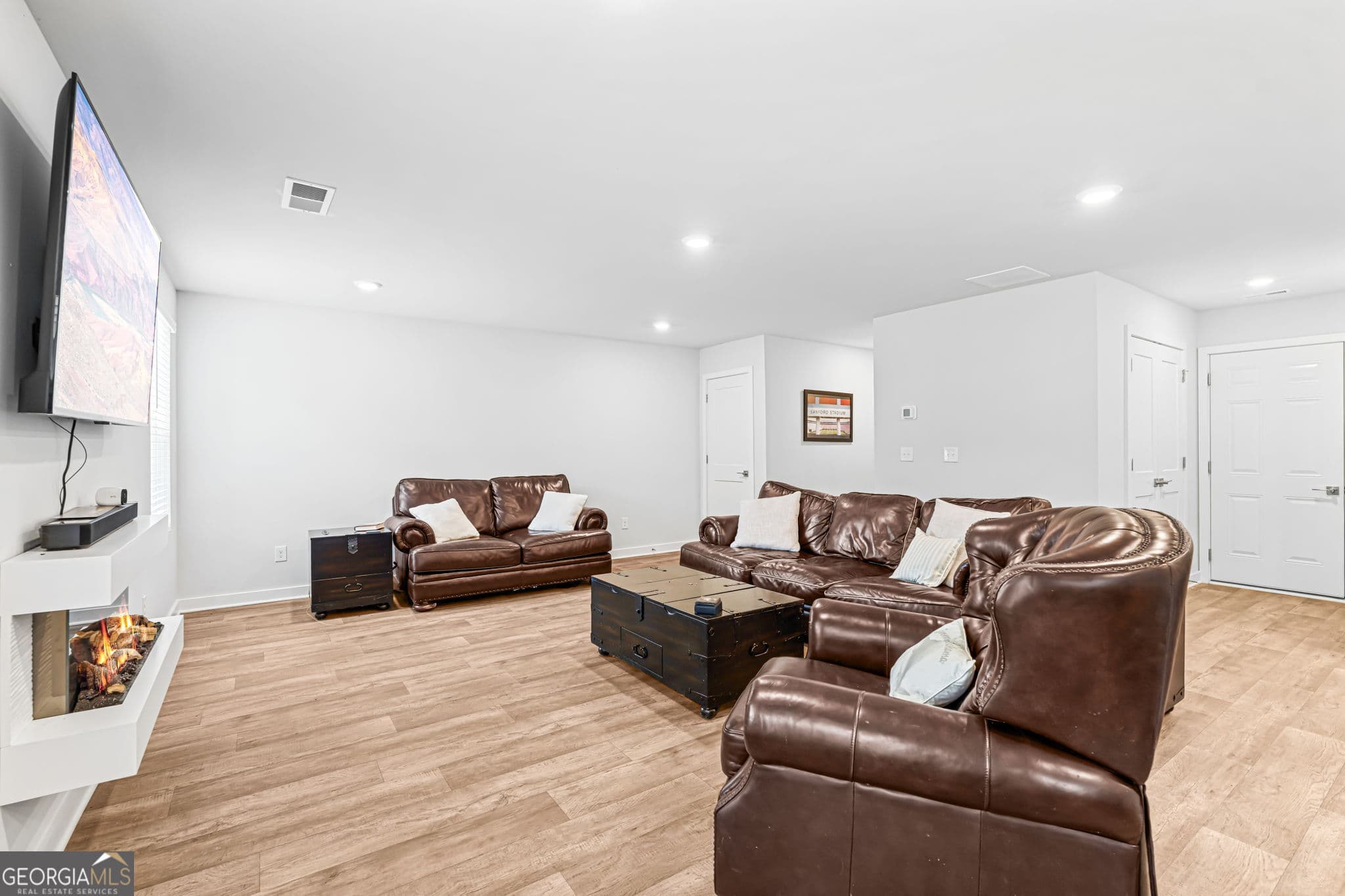 4 bedroom, 3 bathroom, 2,009 sq ft single family residence for sale at 110 Red Barn Court, Perry, GA 31069 — photo 7