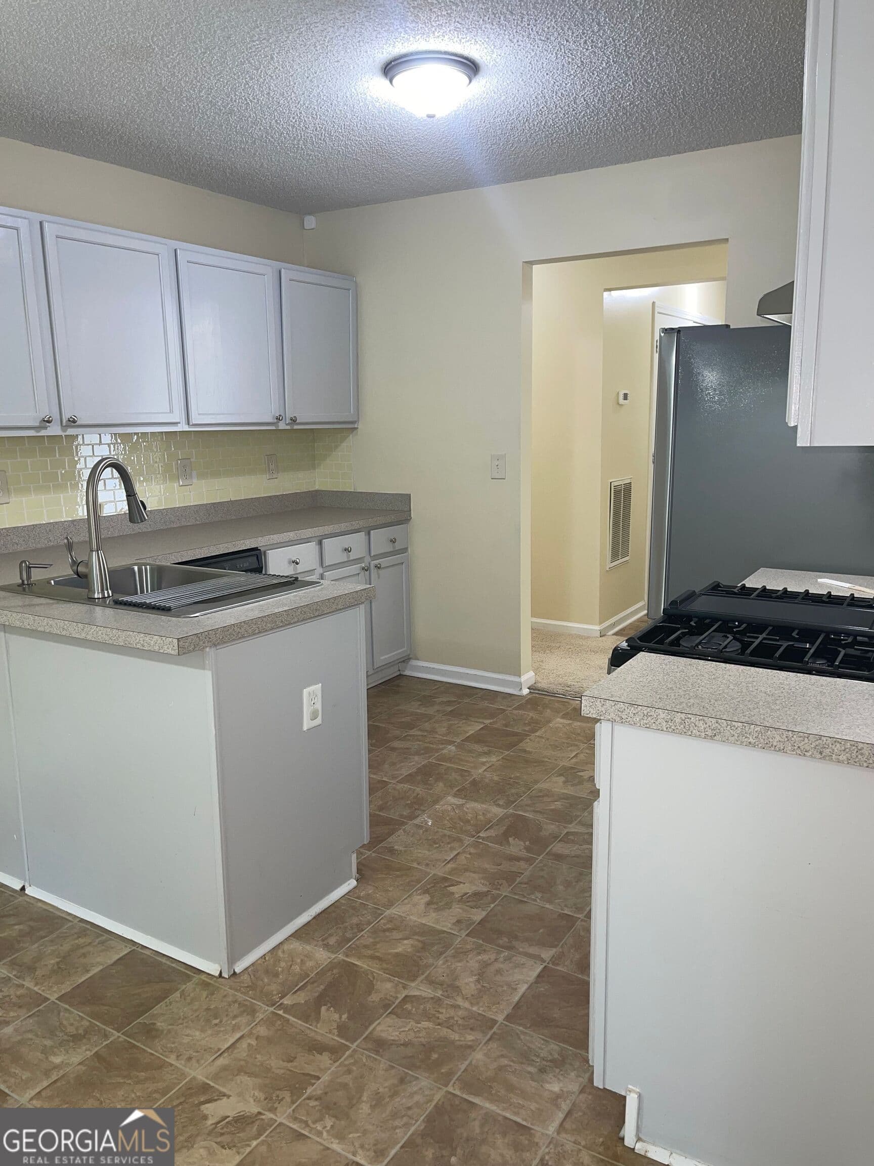 3 bedroom, 3.5 bathroom, 1,472 sq ft single family residence for rent at 206 Goldleaf Drive, Hampton, GA 30228 for $1,650 a month — photo 6