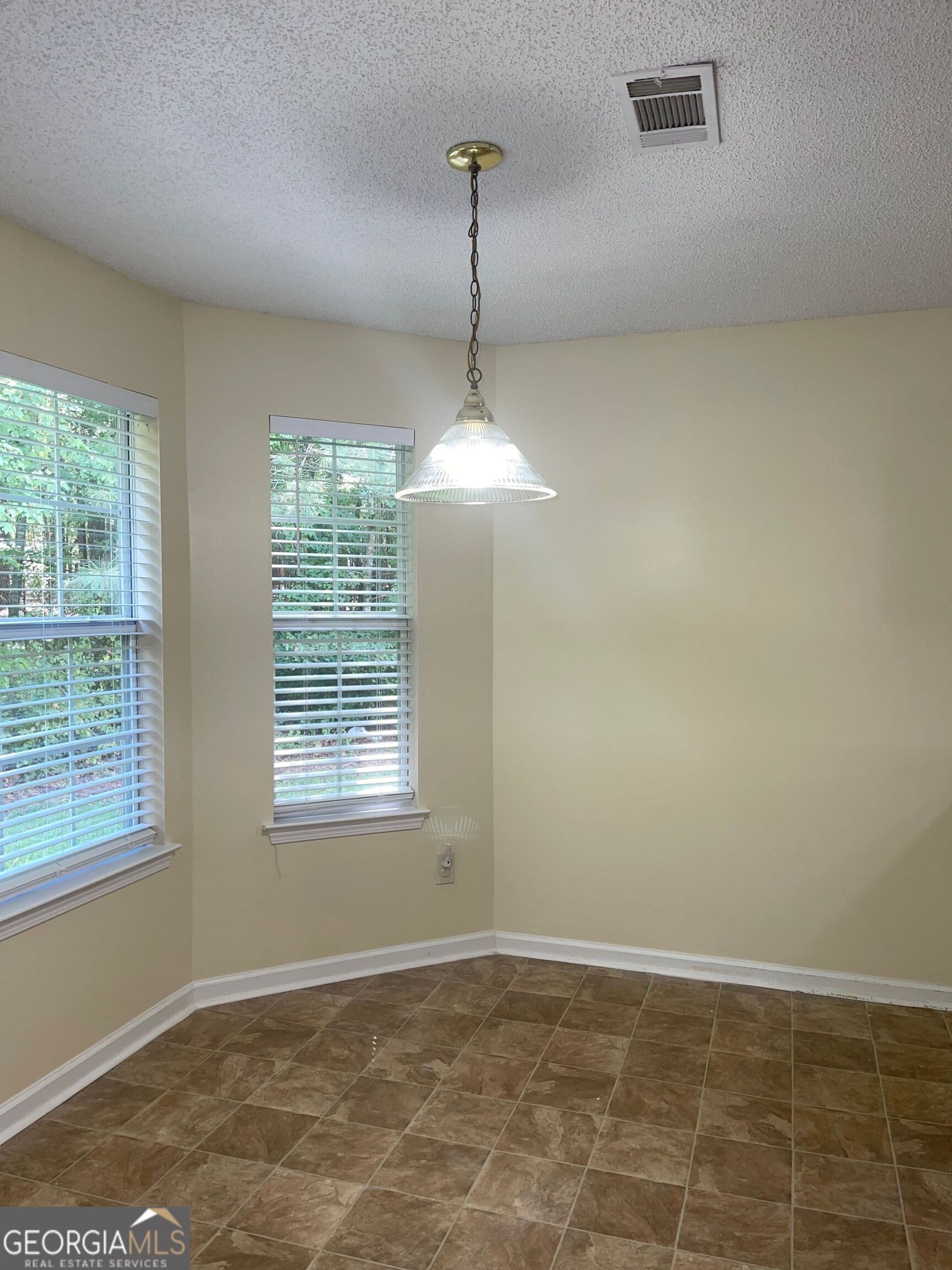 3 bedroom, 3.5 bathroom, 1,472 sq ft single family residence for rent at 206 Goldleaf Drive, Hampton, GA 30228 for $1,650 a month — photo 7