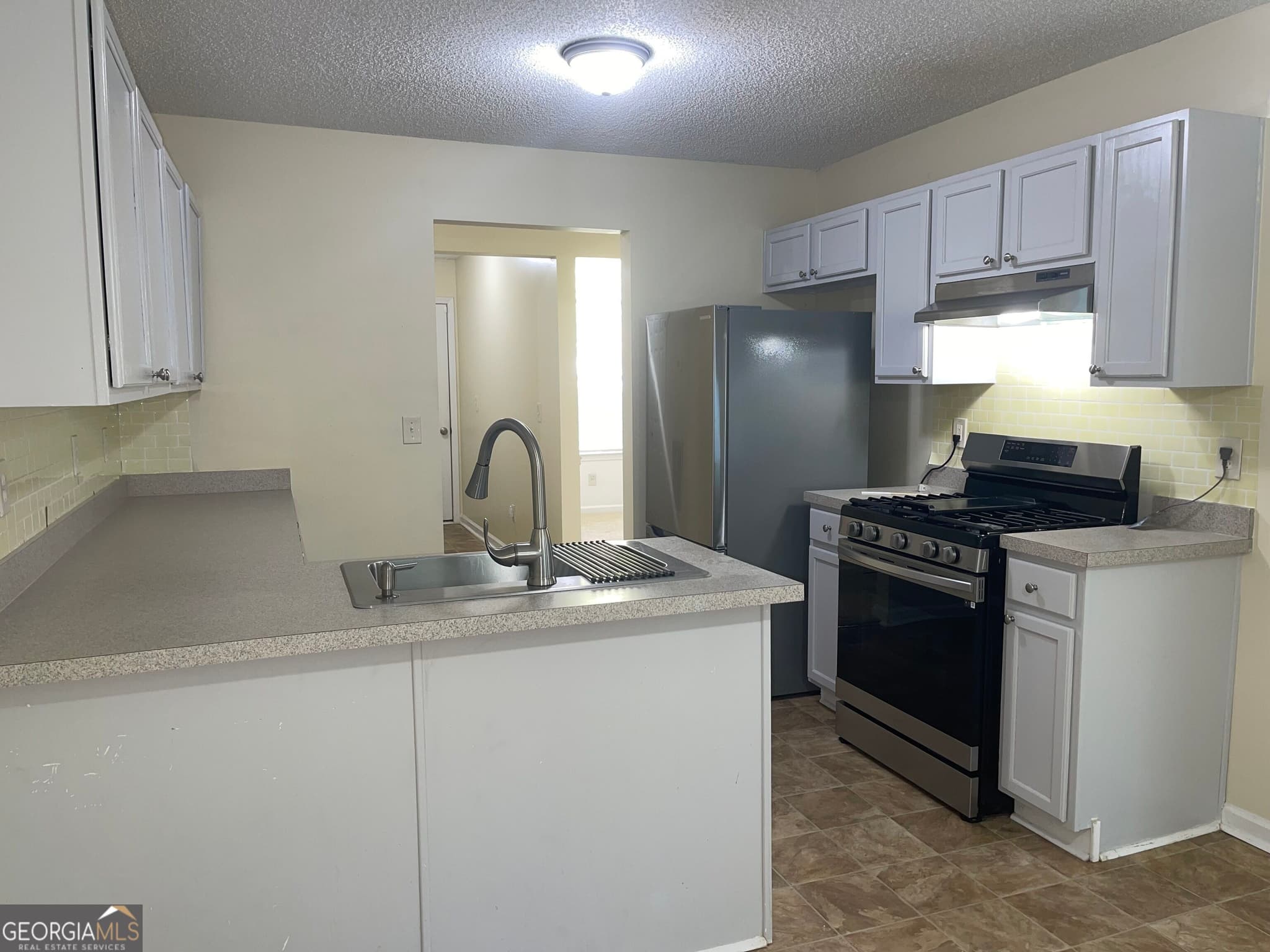 3 bedroom, 3.5 bathroom, 1,472 sq ft single family residence for rent at 206 Goldleaf Drive, Hampton, GA 30228 for $1,650 a month — photo 5