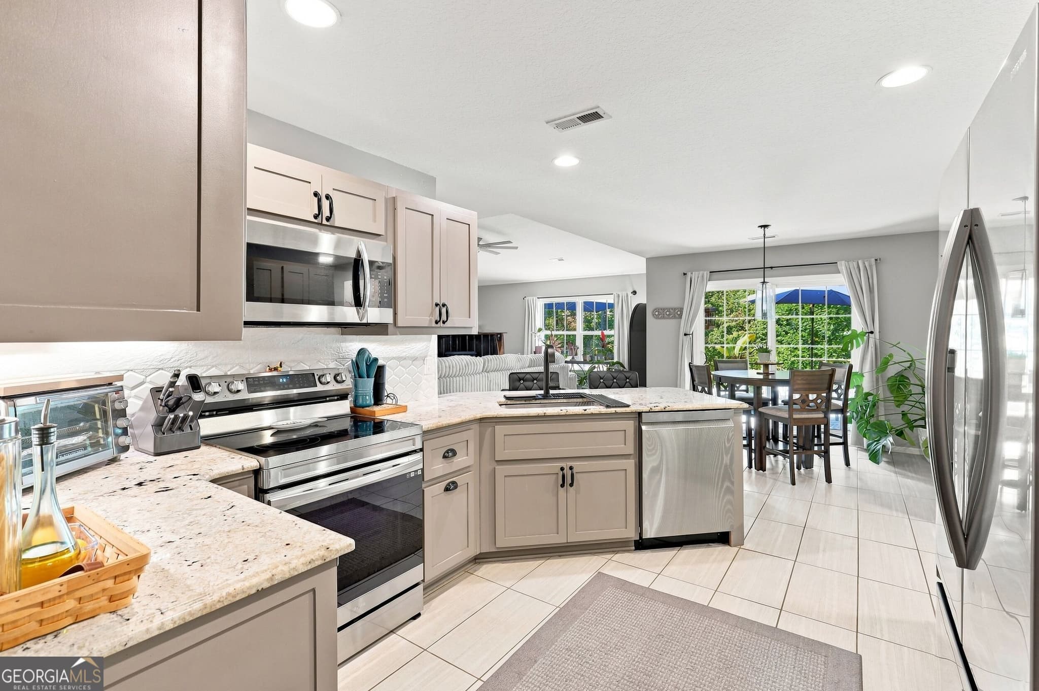 3 bedroom, 2 bathroom, 1,912 sq ft single family residence for sale at 105 Wapiti Lane, Westminster, SC 29693 — photo 5