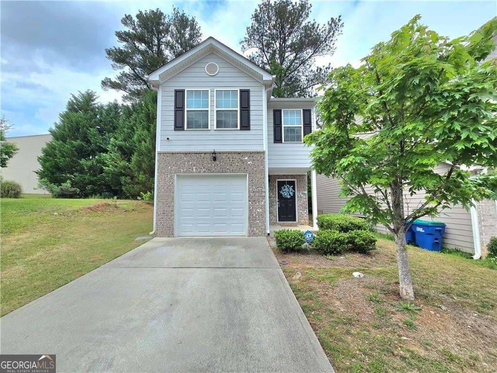 3 bedroom, 2.5 bathroom, 1,600 sq ft single family residence for sale at 2365 Hackamore Drive, Atlanta, GA 30349 — photo 3
