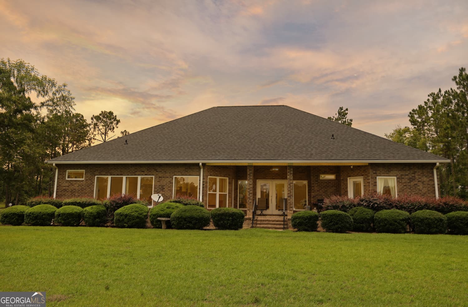 4 bedroom, 3 bathroom, 3,247 sq ft single family residence for sale at 1620 Fairway Drive, Vidalia, GA 30474 — photo 2