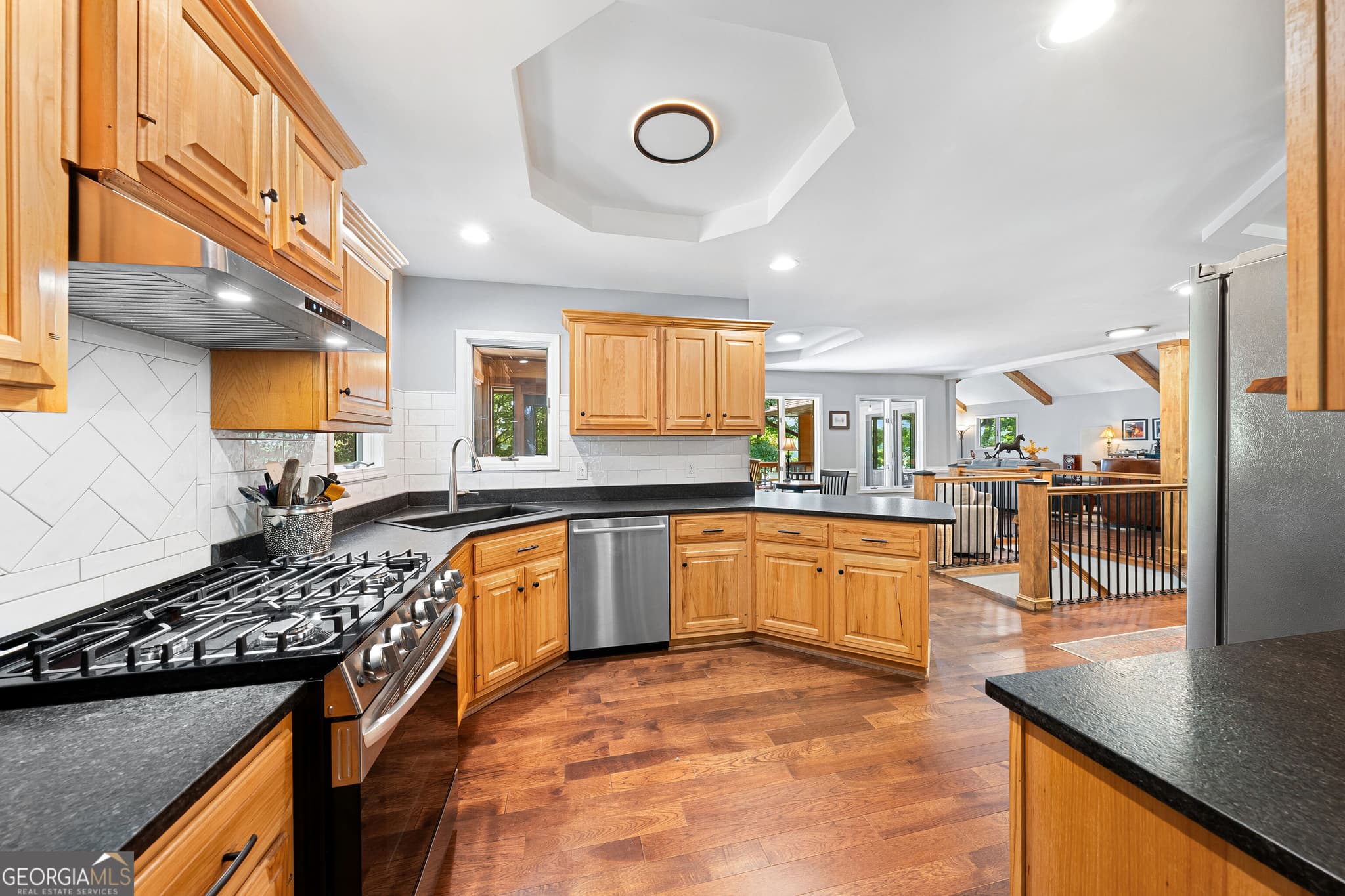 3 bedroom, 3 bathroom, 2,710 sq ft single family residence under contract at 323 N Shores Drive, Westminster, SC 29693 — photo 9