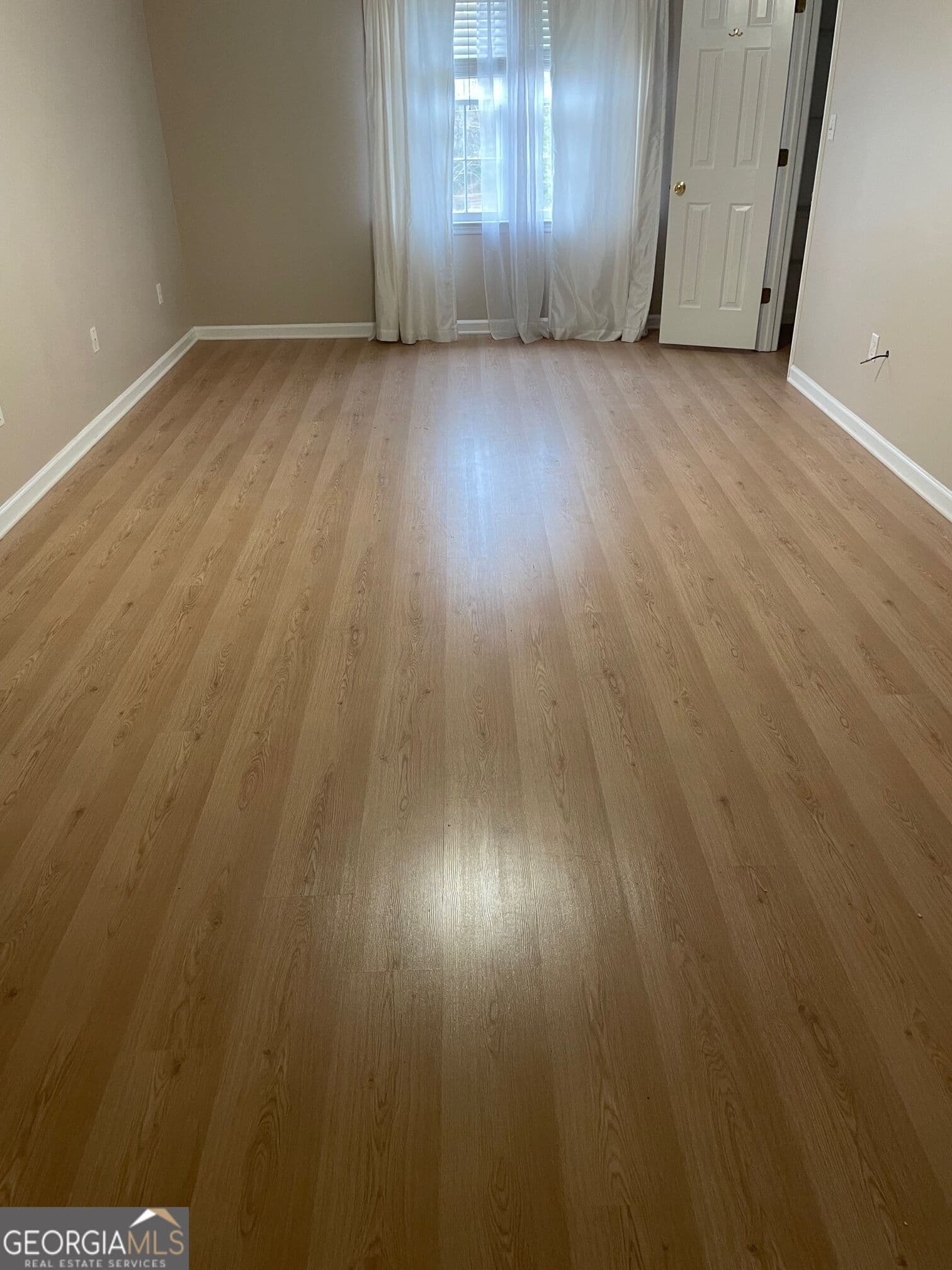 4 bedroom, 4 bathroom single family residence for rent at 240 W Huntington Road, Bogart, GA 30622 for $3,000 a month — photo 3