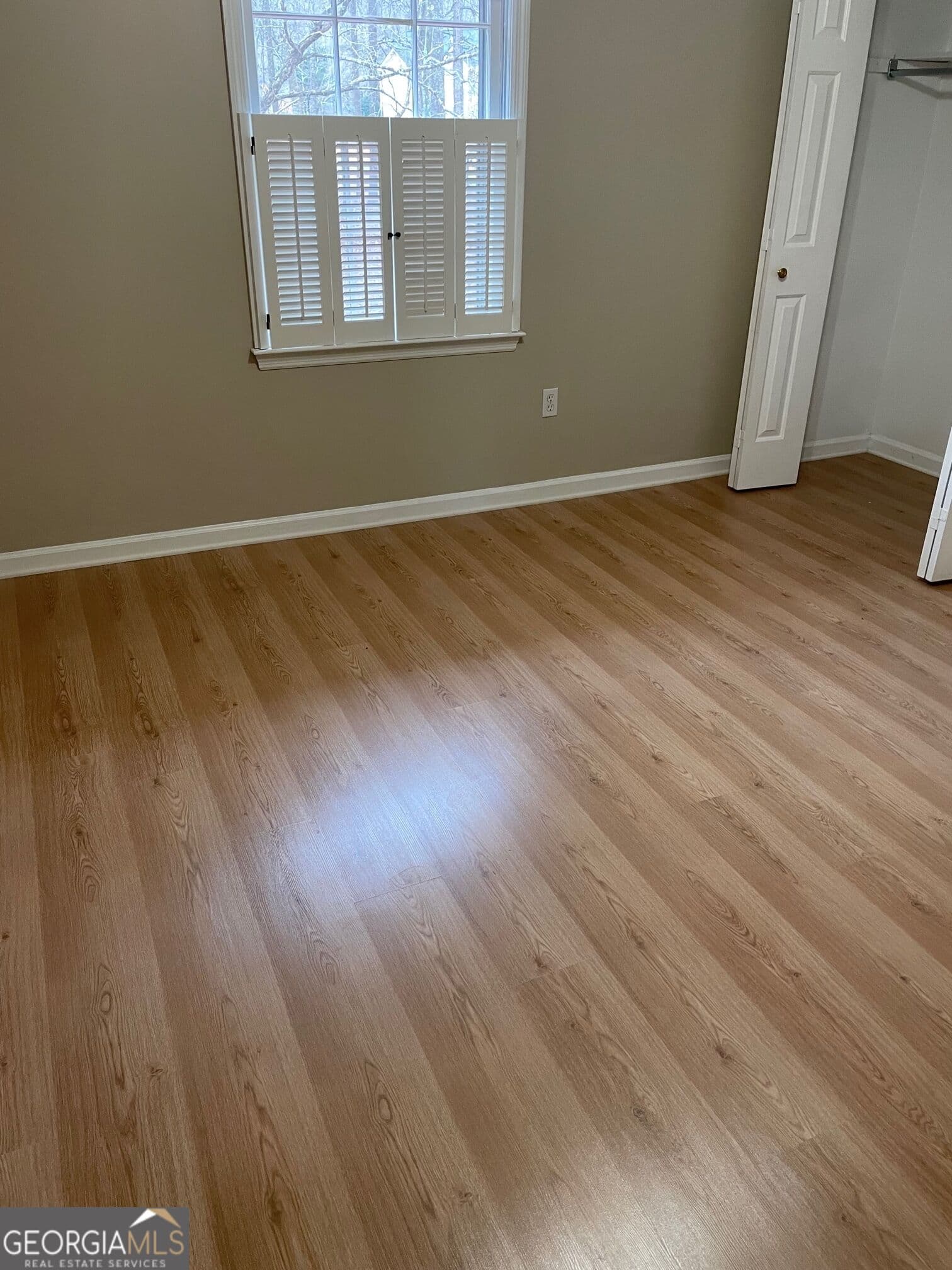 4 bedroom, 4 bathroom single family residence for rent at 240 W Huntington Road, Bogart, GA 30622 for $3,000 a month — photo 4
