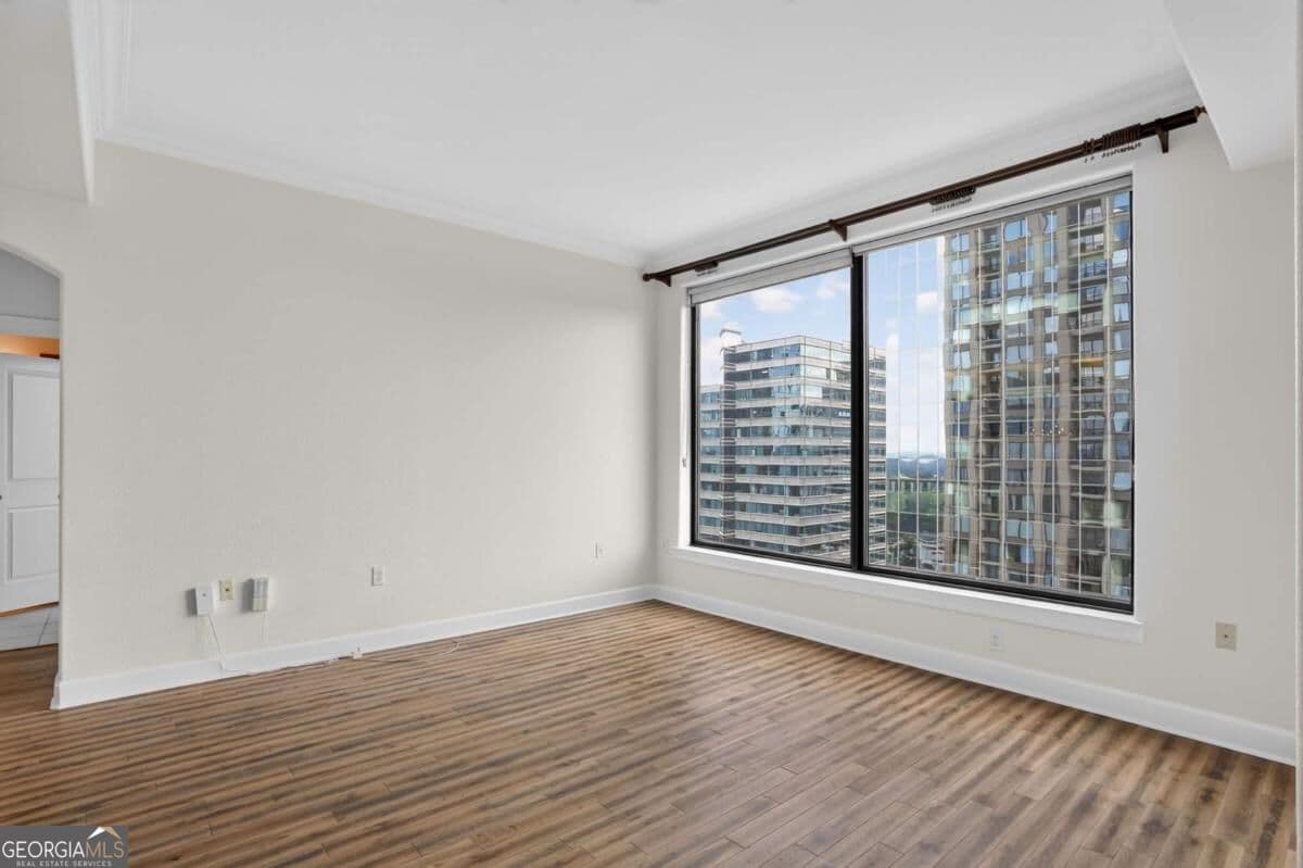2 bedroom, 2 bathroom, 1,363 sq ft condominium for sale at 3445 Stratford Road 2307, Atlanta, GA 30326 — photo 10