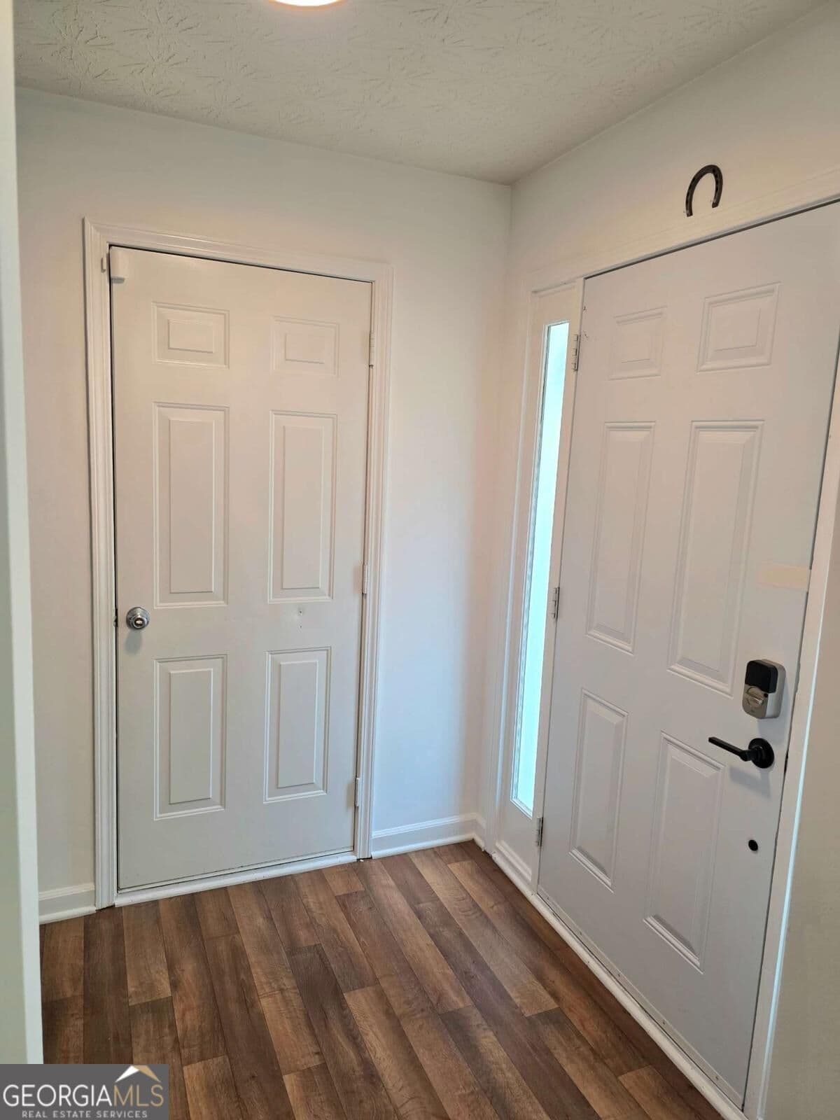 3 bedroom, 2 bathroom, 1,552 sq ft single family residence for sale at 4231 Chestnut Lake Avenue, Lithonia, GA 30038 — photo 3