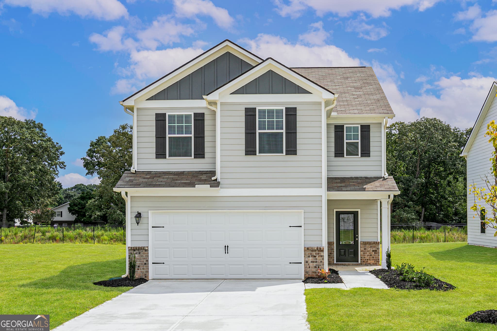 3 bedroom, 2.5 bathroom, 1,879 sq ft single family residence sold at 279 Limestone Circle, Conyers, GA 30013