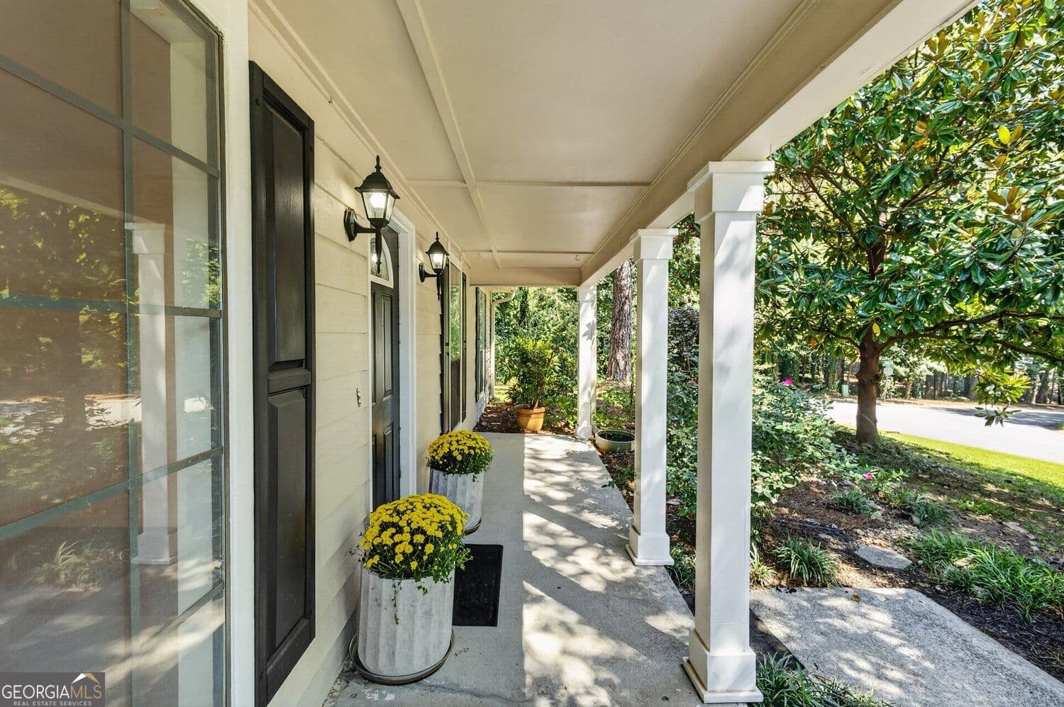 4 bedroom, 2 bathroom, 1,680 sq ft single family residence for sale at 850 The Circle, Lawrenceville, GA 30043 — photo 3