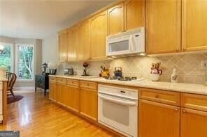 3 bedroom, 2.5 bathroom, 3,003 sq ft single family residence for rent at 1635 Reserve Circle, Decatur, GA 30033 for $3,500 a month — photo 3
