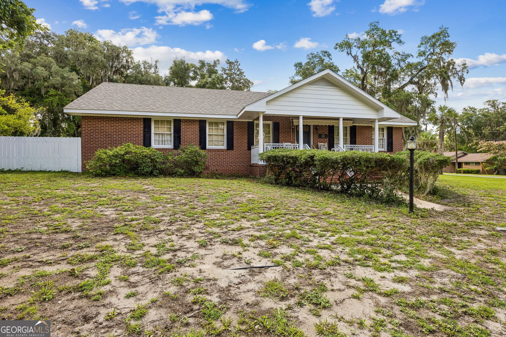 4 bedroom, 4 bathroom, 4,088 sq ft single family residence for sale at 300 Dilworth Street, St. Marys, GA 31558 — photo 2