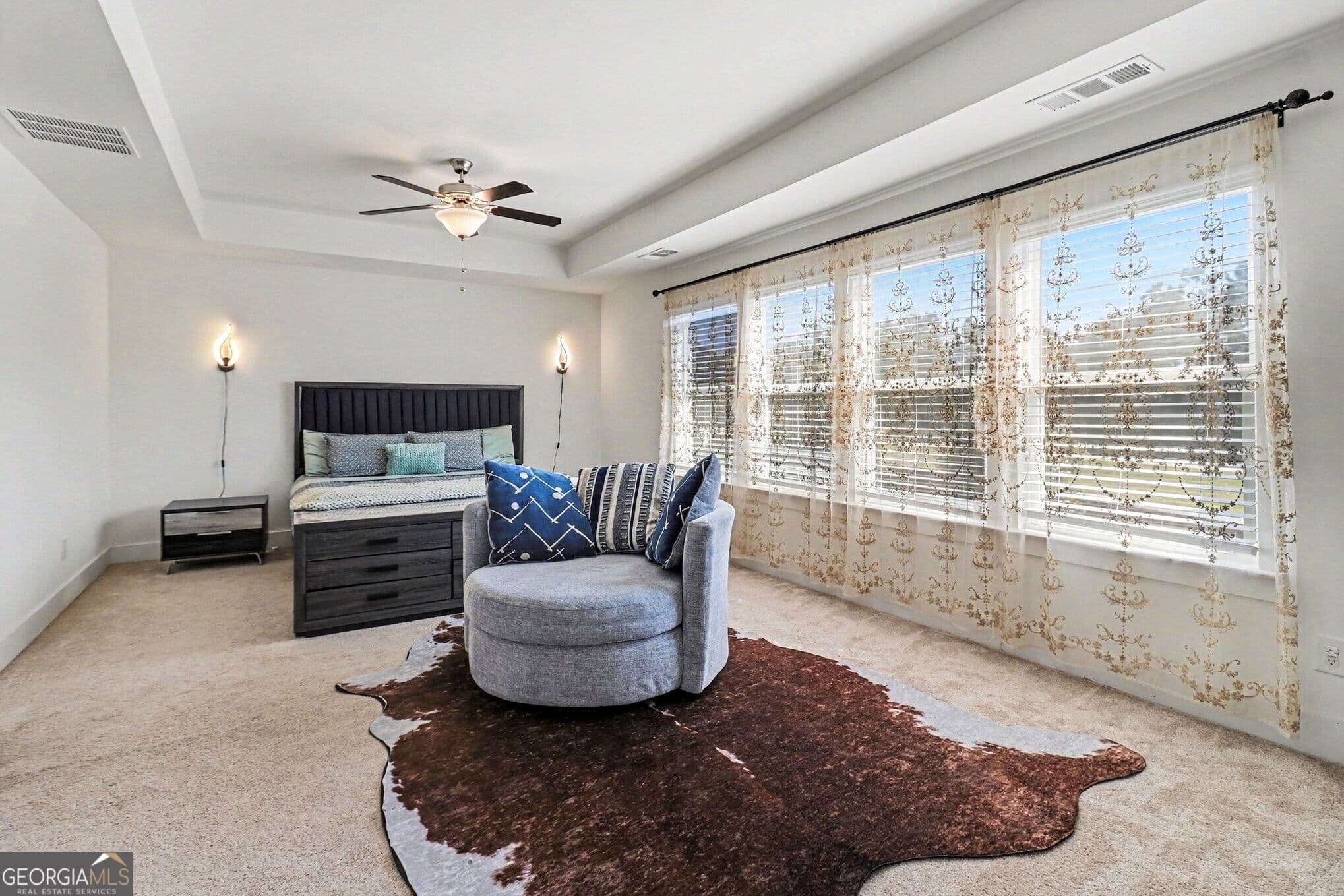 3 bedroom, 2.5 bathroom, 1,911 sq ft townhouse for sale at 5357 Radford Loop, Fairburn, GA 30213 — photo 5