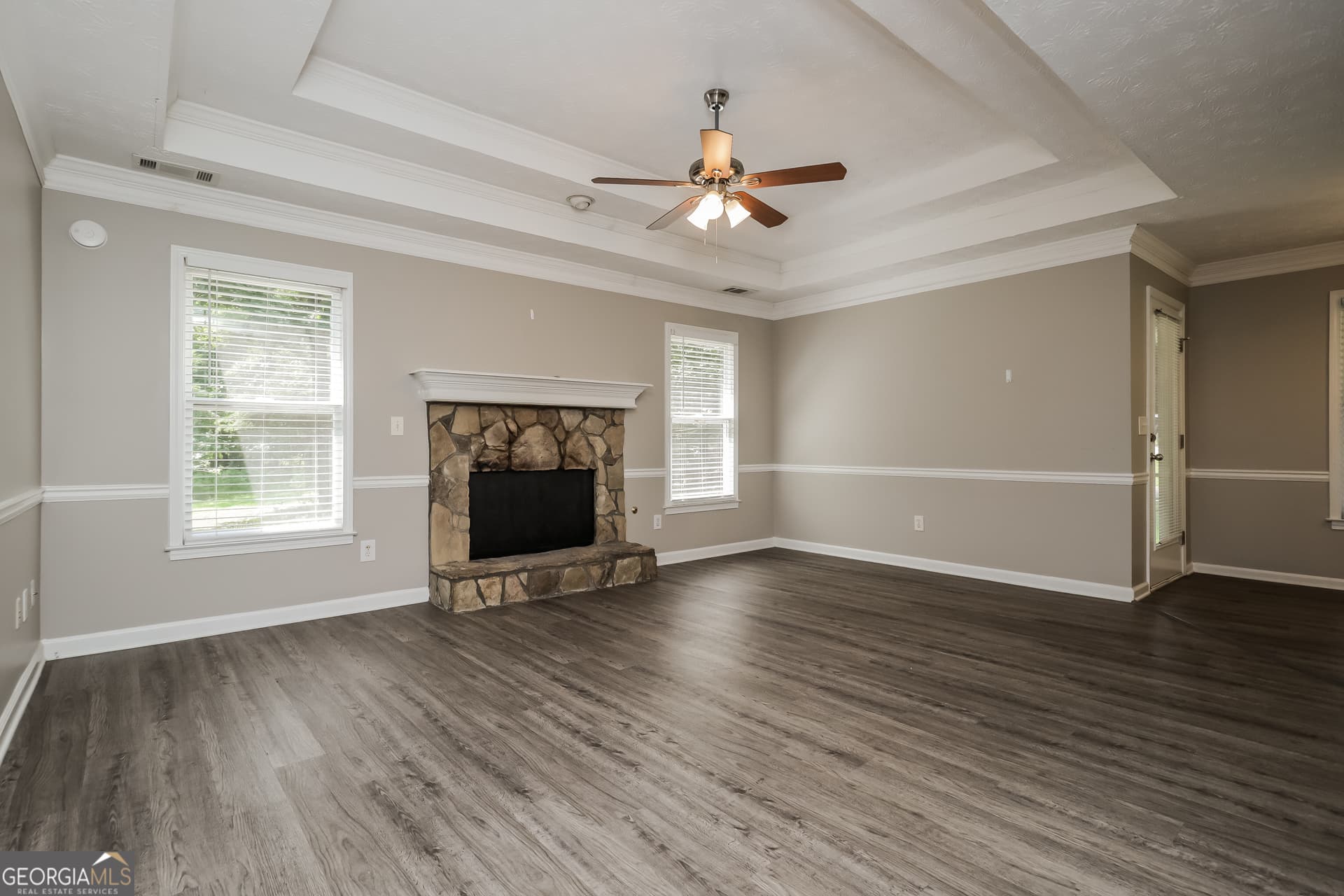 3 bedroom, 2 bathroom, 1,727 sq ft single family residence for sale at 340 Freeman Drive, Covington, GA 30016 — photo 3