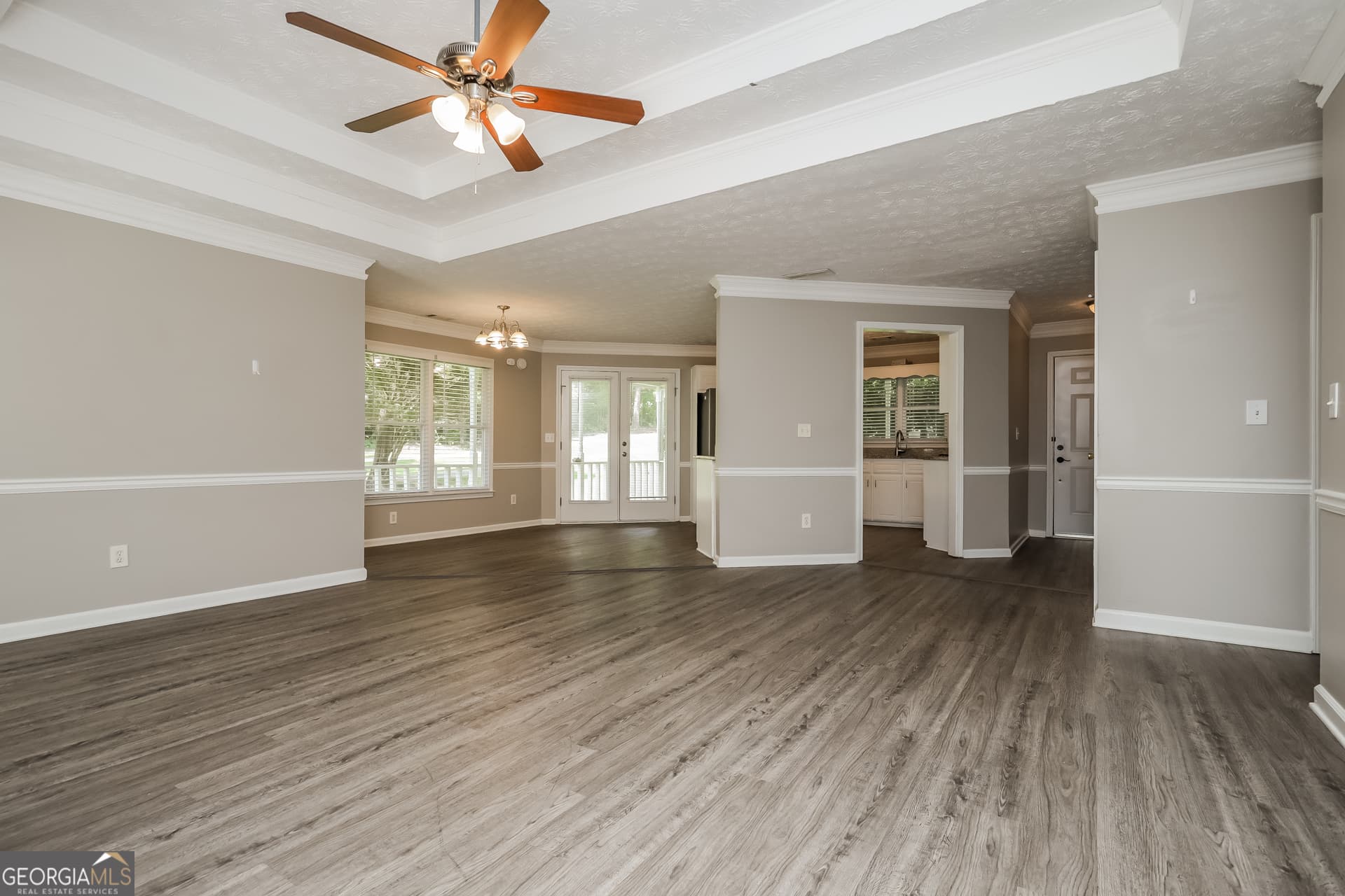 3 bedroom, 2 bathroom, 1,727 sq ft single family residence for sale at 340 Freeman Drive, Covington, GA 30016 — photo 4