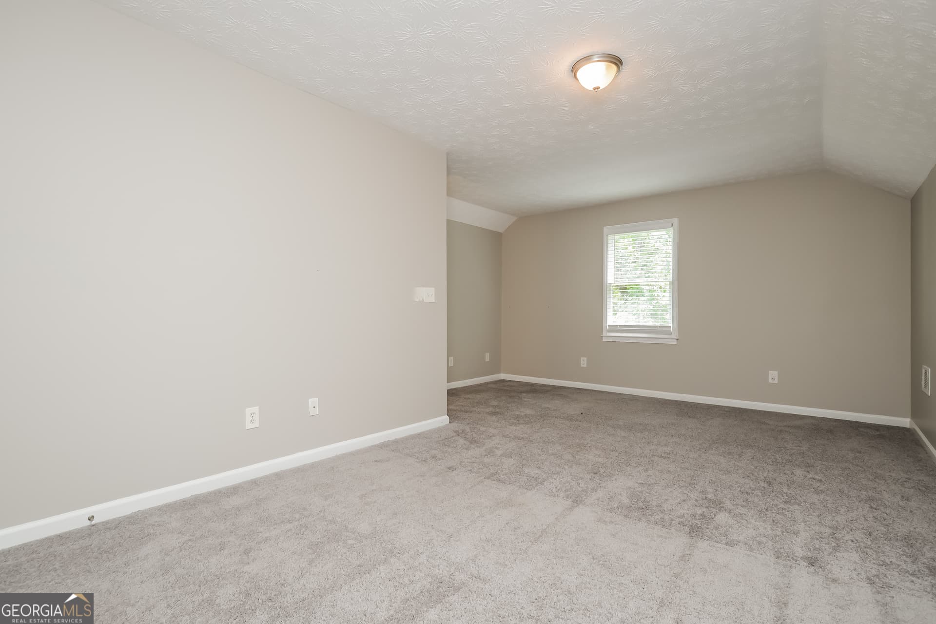 3 bedroom, 2 bathroom, 1,727 sq ft single family residence for sale at 340 Freeman Drive, Covington, GA 30016 — photo 8