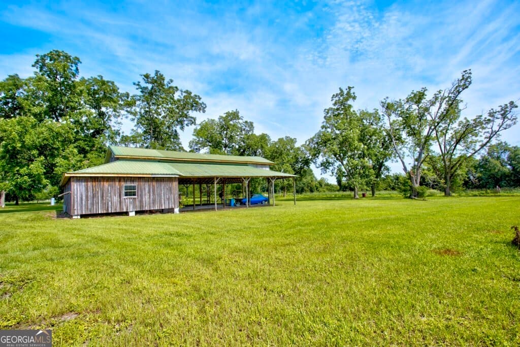 3 bedroom, 2 bathroom, 1,887 sq ft farm for sale at 1034 Cecil Tyre Road, Bristol, GA 31518 — photo 7