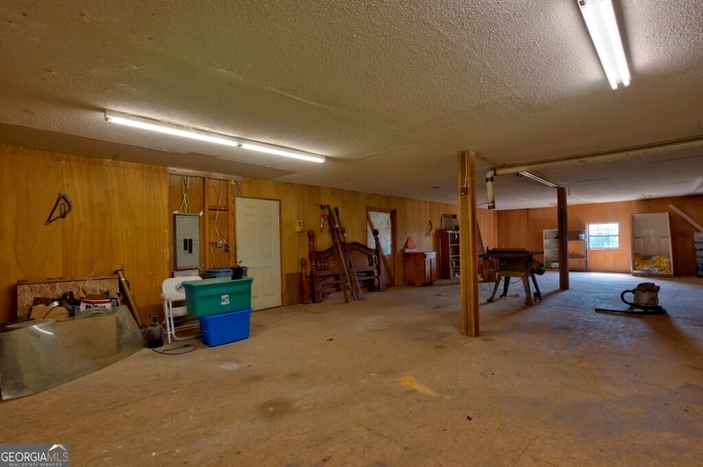 3 bedroom, 2 bathroom, 1,887 sq ft farm for sale at 1034 Cecil Tyre Road, Bristol, GA 31518 — photo 8
