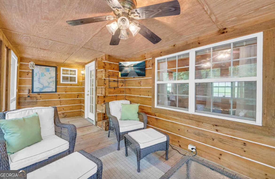 2 bedroom, 2 bathroom, 1,492 sq ft cabin,single family residence for rent at 244 Skyline Way, Lavonia, GA 30553 for $1,850 a month — photo 2