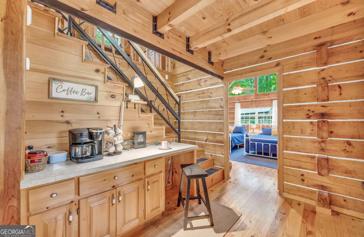 2 bedroom, 2 bathroom, 1,492 sq ft cabin,single family residence for rent at 244 Skyline Way, Lavonia, GA 30553 for $1,850 a month — photo 3