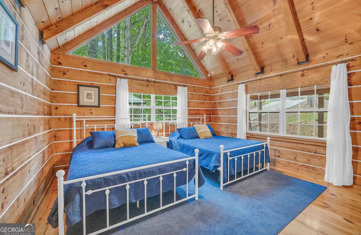 2 bedroom, 2 bathroom, 1,492 sq ft cabin,single family residence for rent at 244 Skyline Way, Lavonia, GA 30553 for $1,850 a month — photo 8