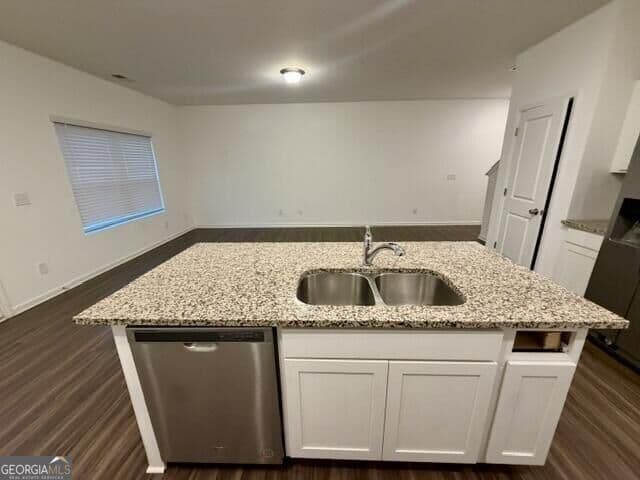 3 bedroom, 2.5 bathroom, 1,772 sq ft townhouse for sale at 1408 Ben Park Way, Grayson, GA 30017 — photo 9