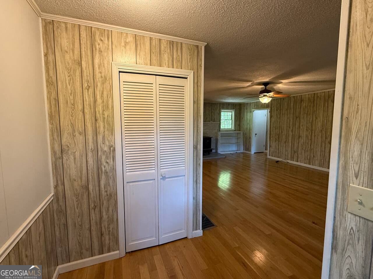 3 bedroom, 2 bathroom, 1,666 sq ft single family residence for sale at 398 Taylors Chapel Road, Rabun Gap, GA 30568 — photo 3
