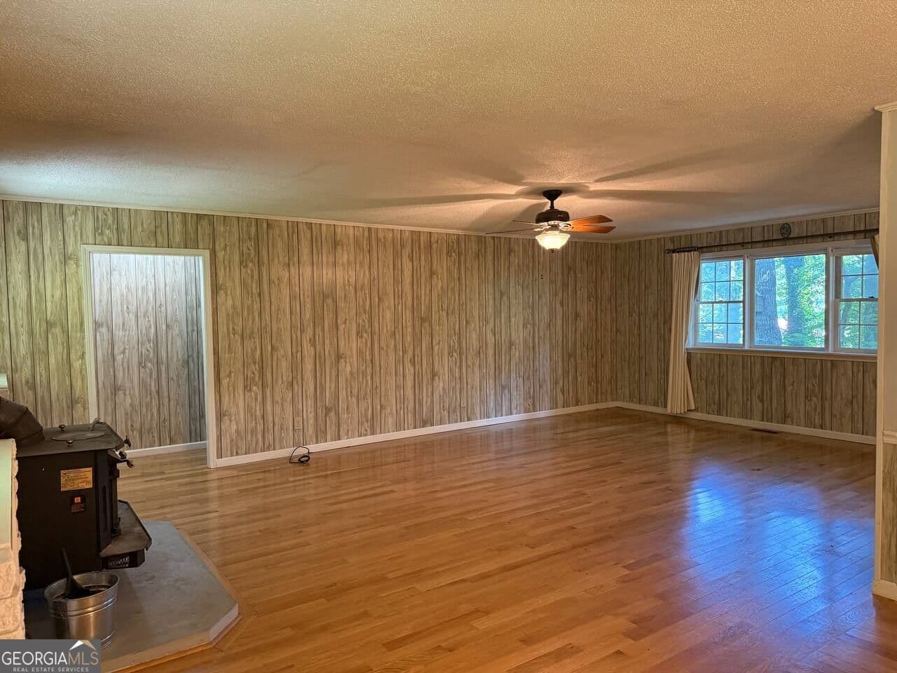 3 bedroom, 2 bathroom, 1,666 sq ft single family residence for sale at 398 Taylors Chapel Road, Rabun Gap, GA 30568 — photo 5