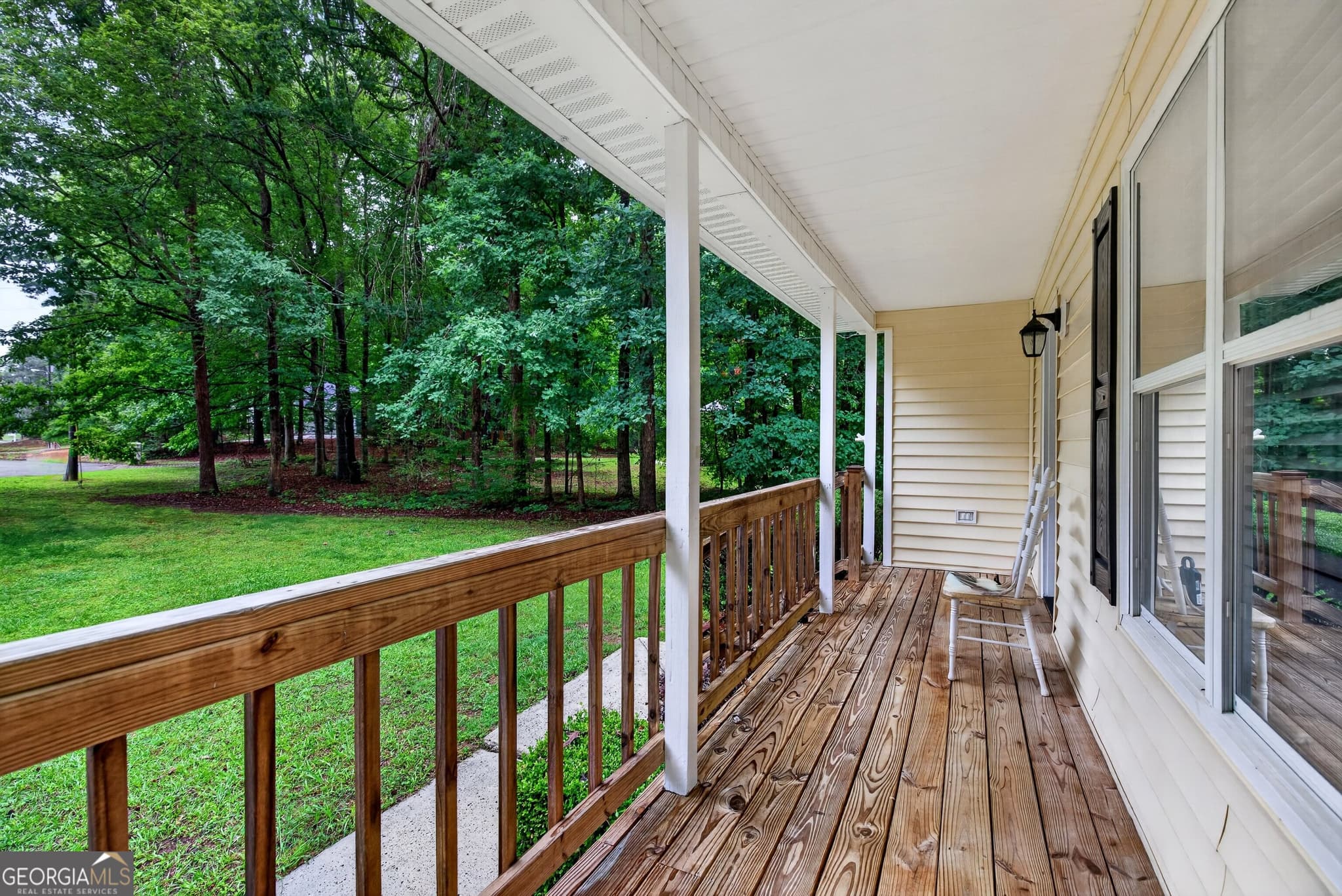 3 bedroom, 2 bathroom, 1,888 sq ft single family residence for sale at 126 Doe Run Drive, Sharpsburg, GA 30277 — photo 6