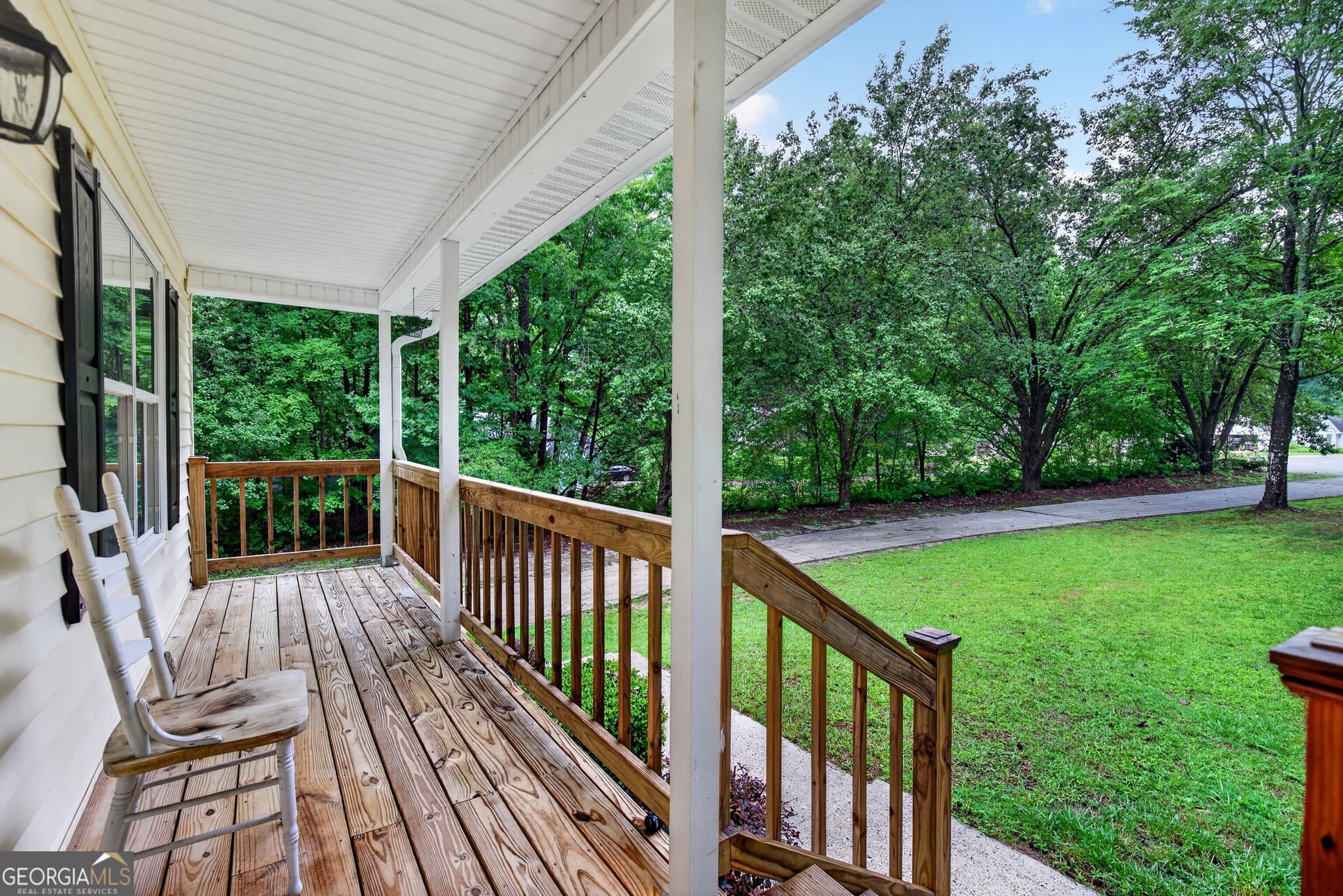 3 bedroom, 2 bathroom, 1,888 sq ft single family residence for sale at 126 Doe Run Drive, Sharpsburg, GA 30277 — photo 7