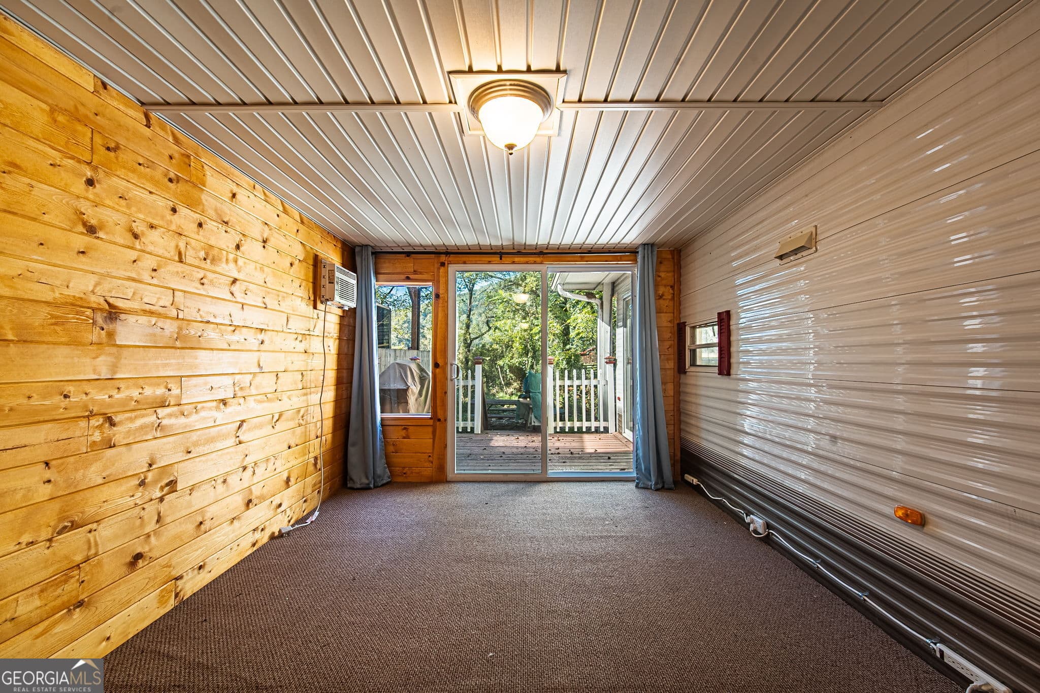 2 bedroom, 1 bathroom, 675 sq ft manufactured home,single family residence for sale at 4184 Riverbank Run, Hiawassee, GA 30546 — photo 10