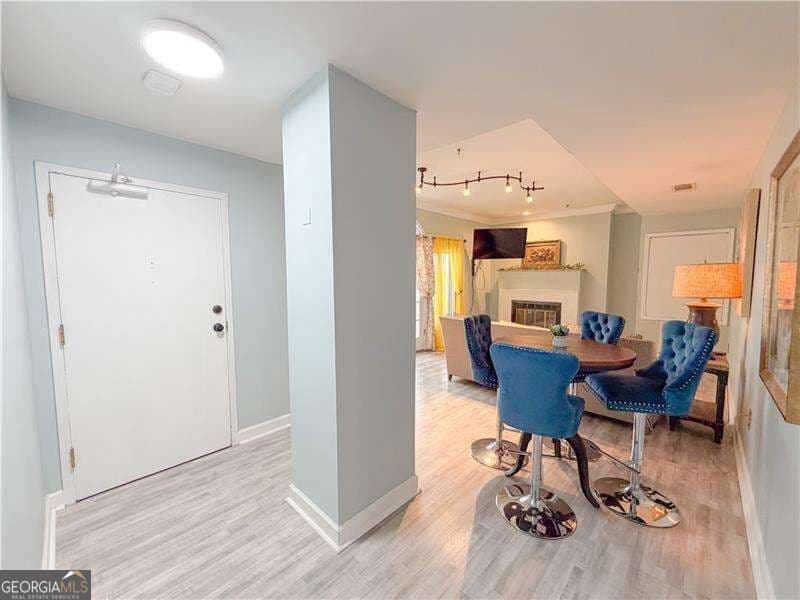 1 bedroom, 1 bathroom, 854 sq ft condominium for sale at 2161 Peachtree Road 708, Atlanta, GA 30309 — photo 5