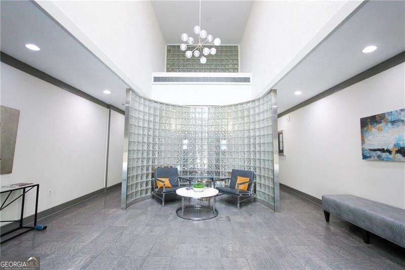 1 bedroom, 1 bathroom, 854 sq ft condominium for sale at 2161 Peachtree Road 708, Atlanta, GA 30309 — photo 4