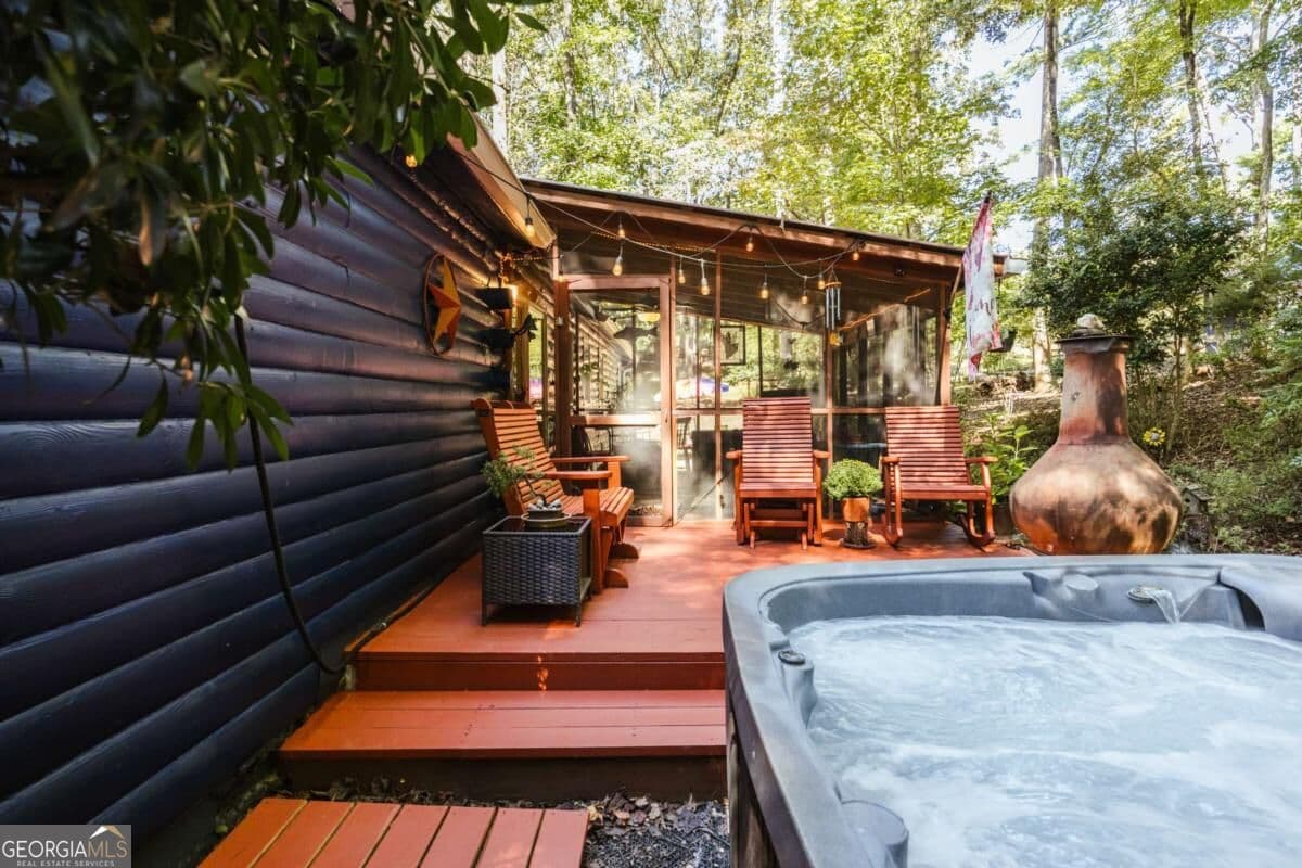 3 bedroom, 2 bathroom, 1,782 sq ft cabin,single family residence for sale at 3383 Wolf Drive, Gainesville, GA 30506 — photo 3