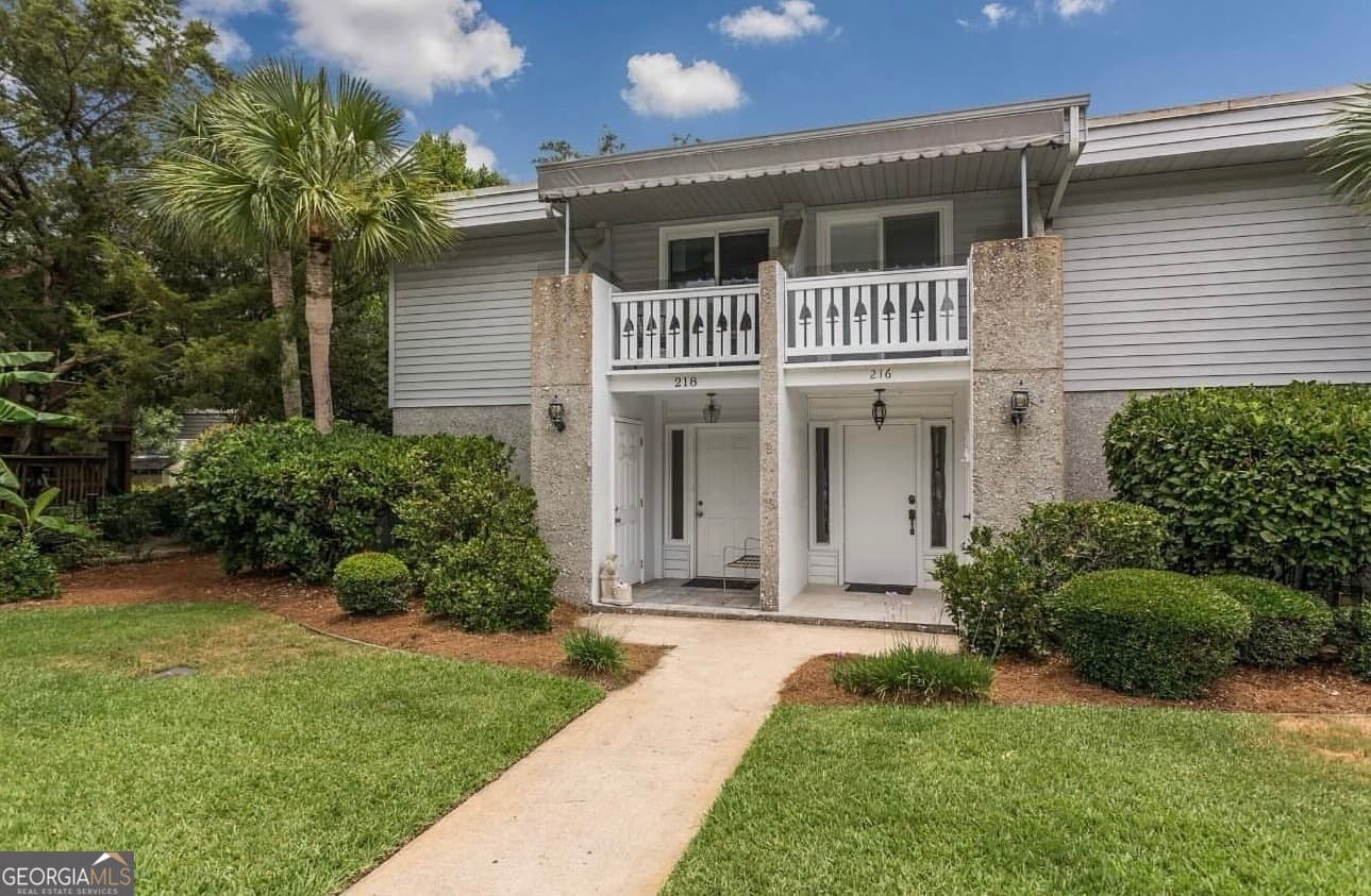 2 bedroom, 2 bathroom, 1,180 sq ft condominium for sale at 218 Olive Way, St. Simons, GA 31522 — photo 1 of 32