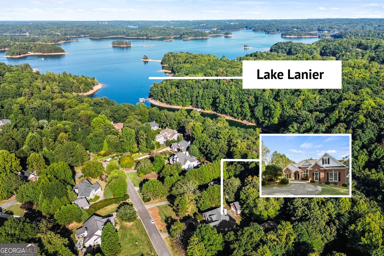 3 bedroom, 2.5 bathroom single family residence for sale at 8645 Anchor On Lanier Court, Gainesville, GA 30506 — photo 3