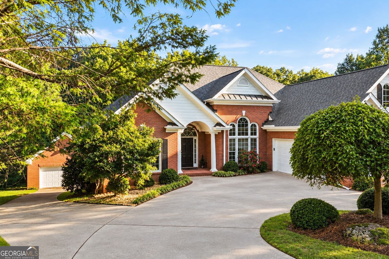 3 bedroom, 2.5 bathroom single family residence for sale at 8645 Anchor On Lanier Court, Gainesville, GA 30506 — photo 1 of 42