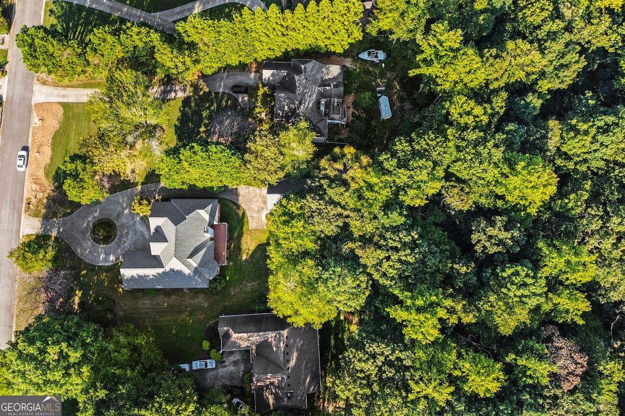 3 bedroom, 2.5 bathroom single family residence for sale at 8645 Anchor On Lanier Court, Gainesville, GA 30506 — photo 5