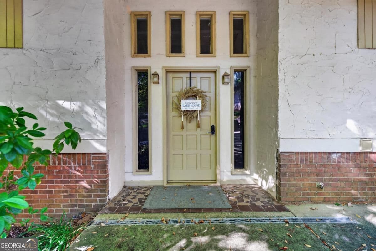 5 bedroom, 4 bathroom, 2,404 sq ft single family residence for sale at 287 Thomas Drive, Eatonton, GA 31024 — photo 6
