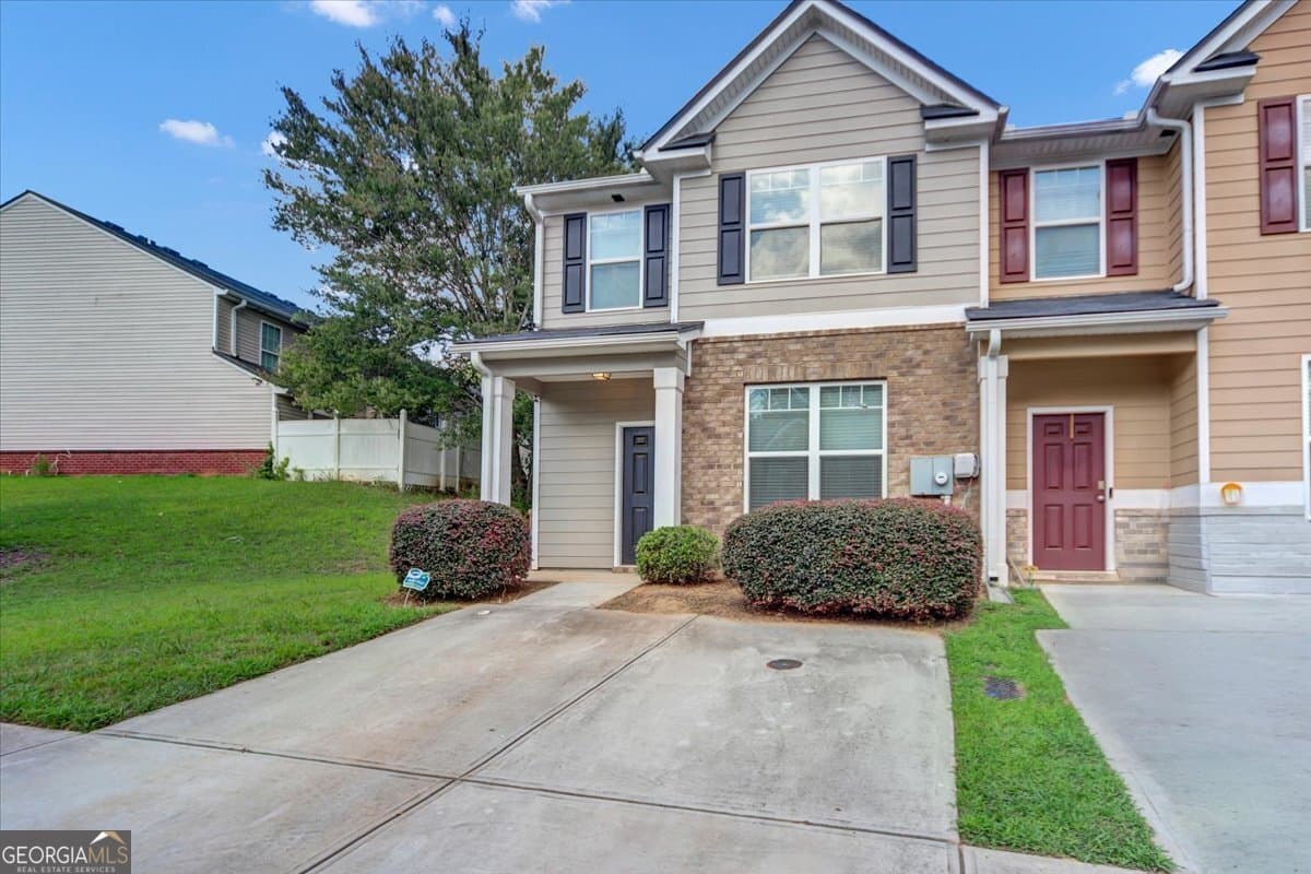 3 bedroom, 2.5 bathroom, 1,468 sq ft townhouse for rent at 2626 Parrish Court, Lithonia, GA 30038 for $1,800 a month — photo 3