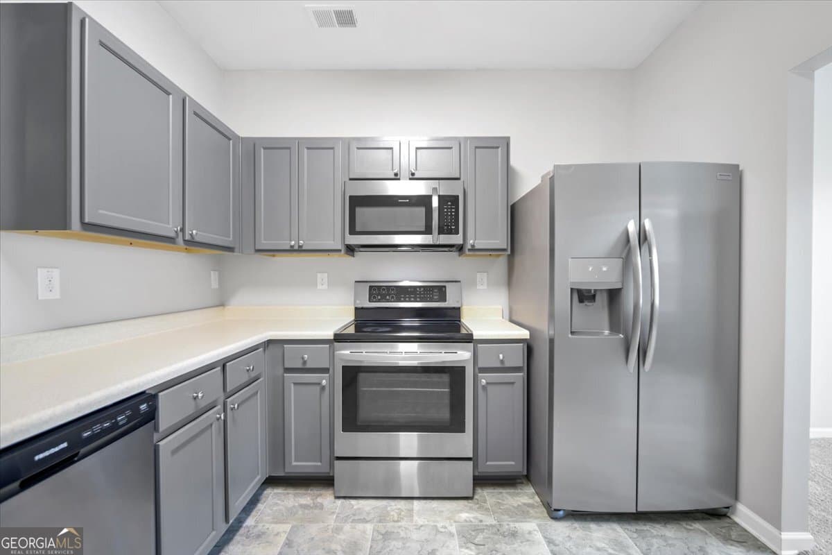 3 bedroom, 2.5 bathroom, 1,468 sq ft townhouse for rent at 2626 Parrish Court, Lithonia, GA 30038 for $1,800 a month — photo 10