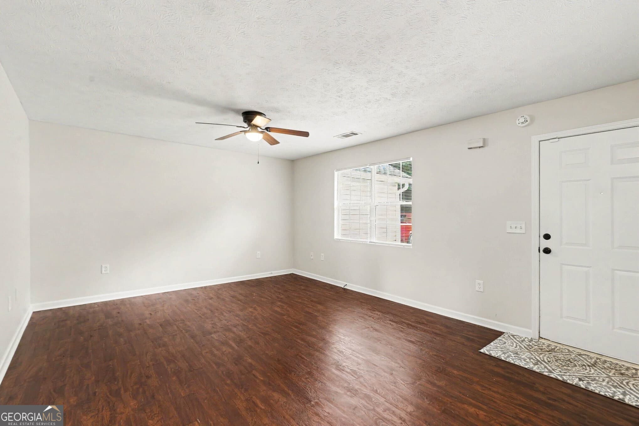 2 bedroom, 1 bathroom, 828 sq ft townhouse for sale at 209 E WILSON Street, Villa Rica, GA 30180 — photo 3