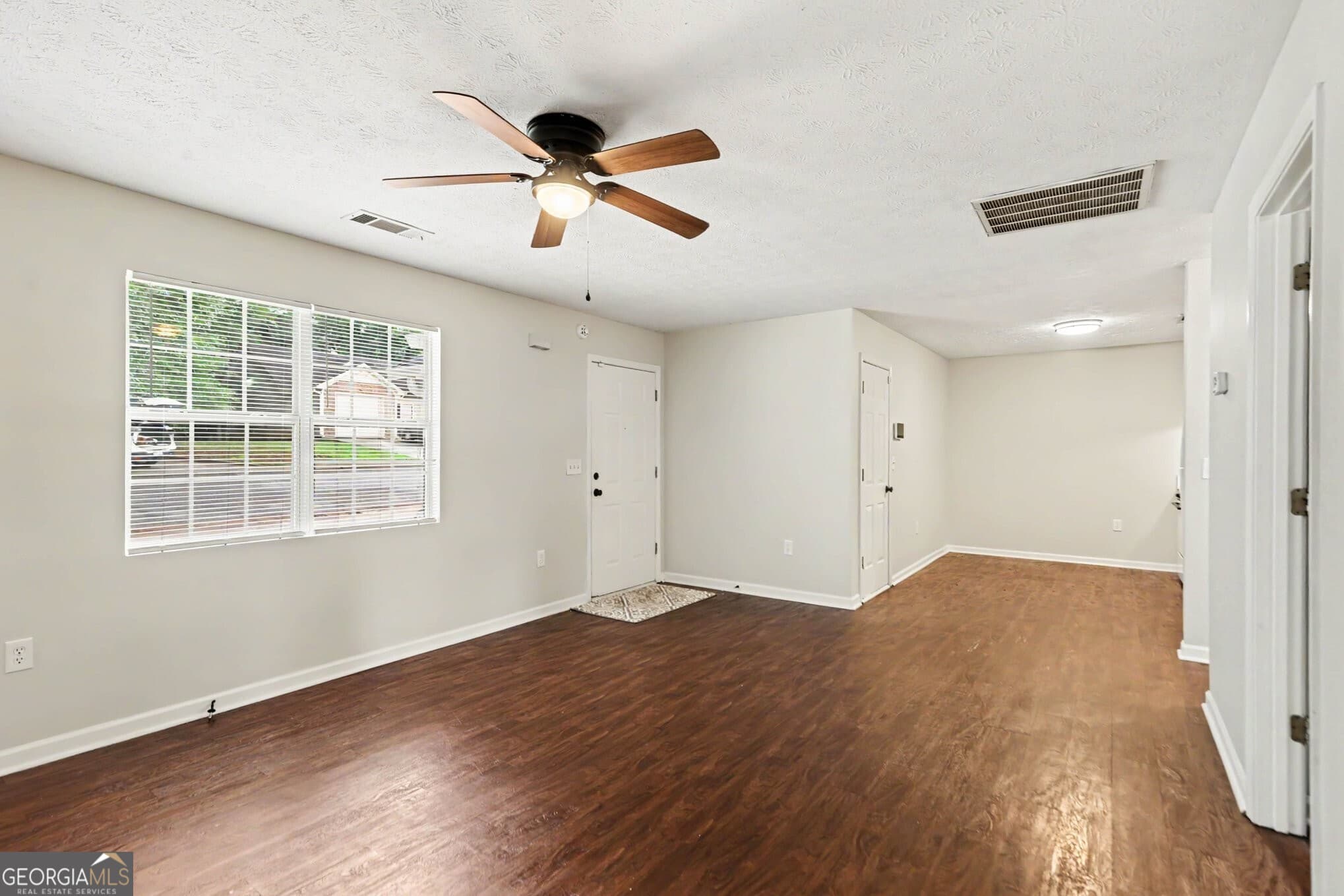2 bedroom, 1 bathroom, 828 sq ft townhouse for sale at 209 E WILSON Street, Villa Rica, GA 30180 — photo 5