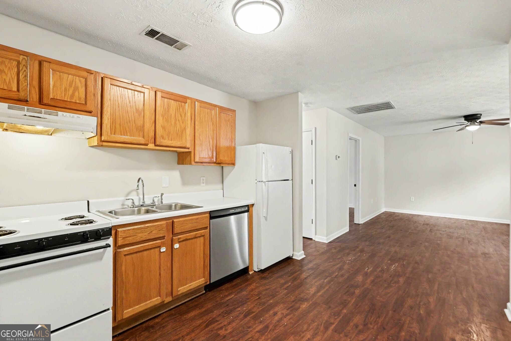 2 bedroom, 1 bathroom, 828 sq ft townhouse for sale at 209 E WILSON Street, Villa Rica, GA 30180 — photo 8