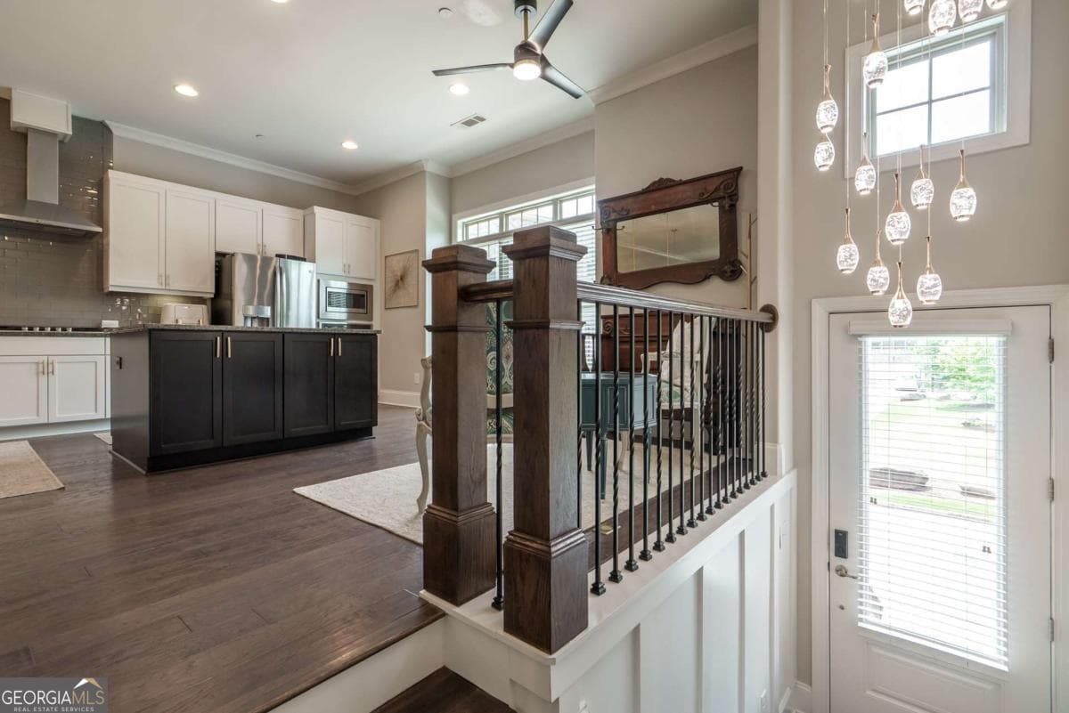 3 bedroom, 3.5 bathroom, 2,630 sq ft townhouse for sale at 721 Boynton Lane, Decatur, GA 30030 — photo 6